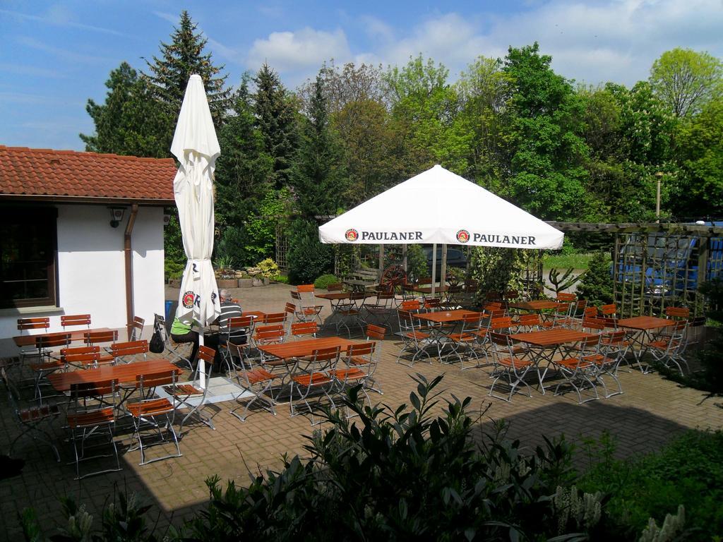 Motel Zur Festwiese Gierstadt Exterior photo